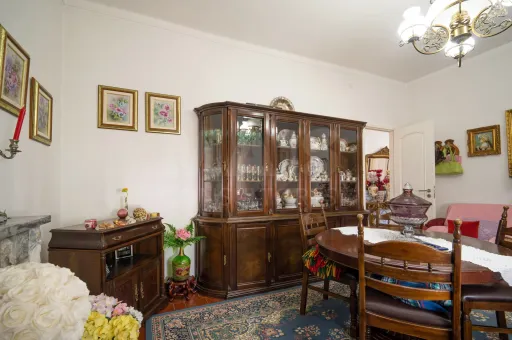 Moradia Bifamiliar no Cadaval com terreno de 1880m2