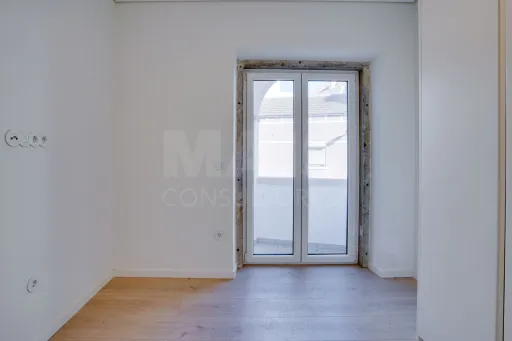 Apartamento T3 Renovado na Cova da Piedade