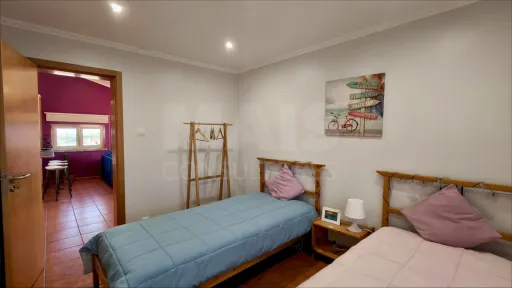 Ap. em Moradia T1+1, c/ Varanda, Vista Mar, Jacuzzi e Parqueamento !