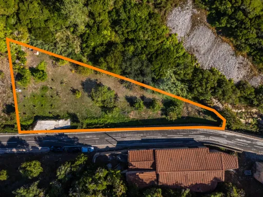 Terreno com 1600m2 rodeado por natureza