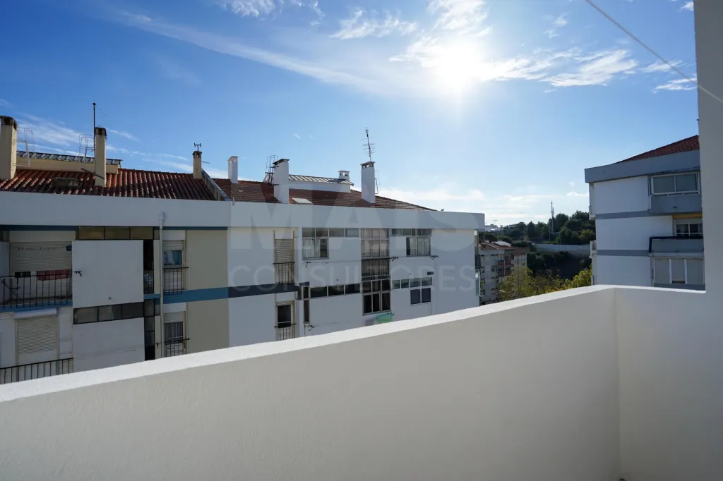 Apartamento T3 em Sacávem Remodelado