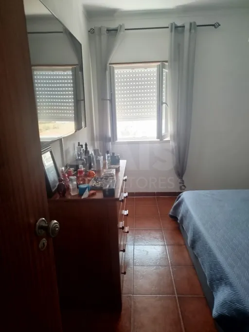 T2 Renovado com Varanda e Vista Mar em Peniche