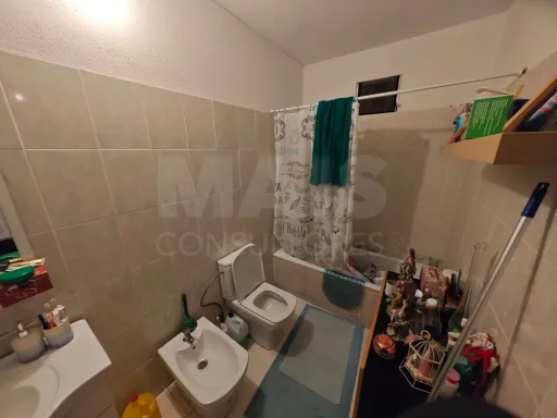 Bright 2-bedroom apartment well located in Massamá, just a few minutes from the Metro and Shopping Center