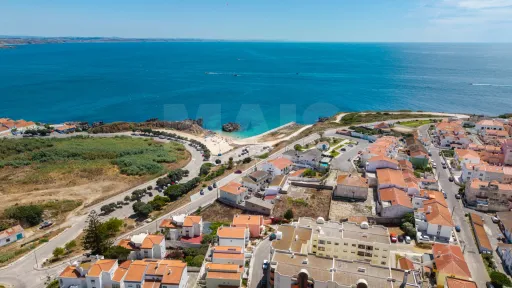 Moradia T14 frente mar em Peniche