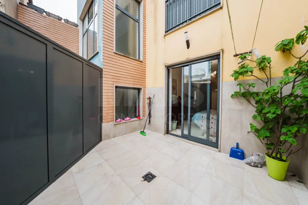 Apartamento T2 no Centro com Garagem e Estacionamento