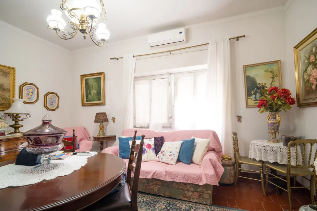 Moradia Bifamiliar no Cadaval com terreno de 1880m2