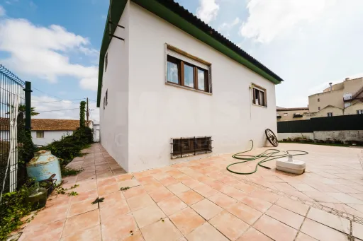 Moradia Isolada T7 no Bombarral | Espaço, Tranquilidade e Proximidade do Centro 🏡
