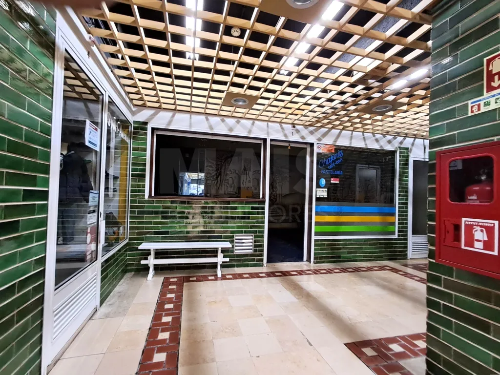 Loja R/Chão no centro da cidade