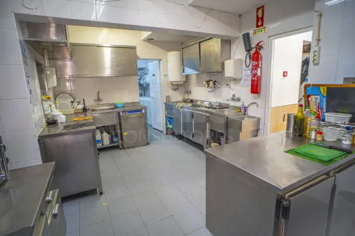 Trespasse de Emblemático Restaurante e Pastelaria no Coração de Vila Franca de Xira