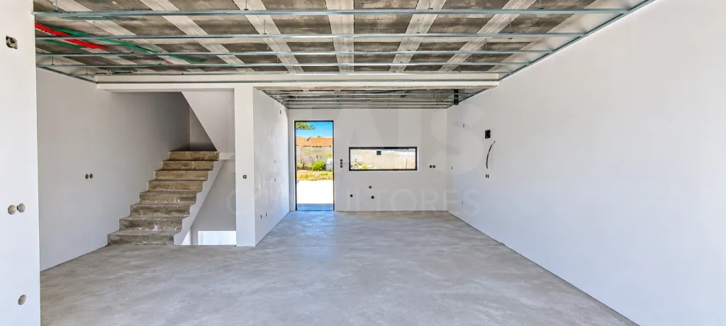 Contemporary 2 Bedroom House - Comfort and Tranquillity in Famalicão