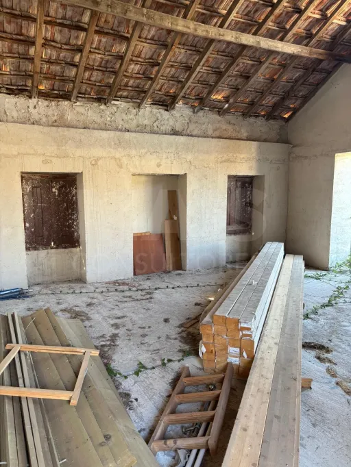Moradia para Reabilitação com Projeto Aprovado – Campo