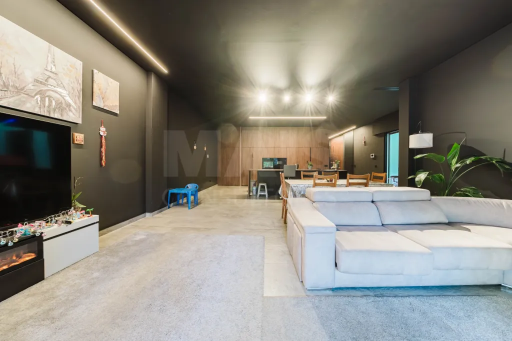 Prestigious 2 bedroom apartment with private pool and Jacuzzi