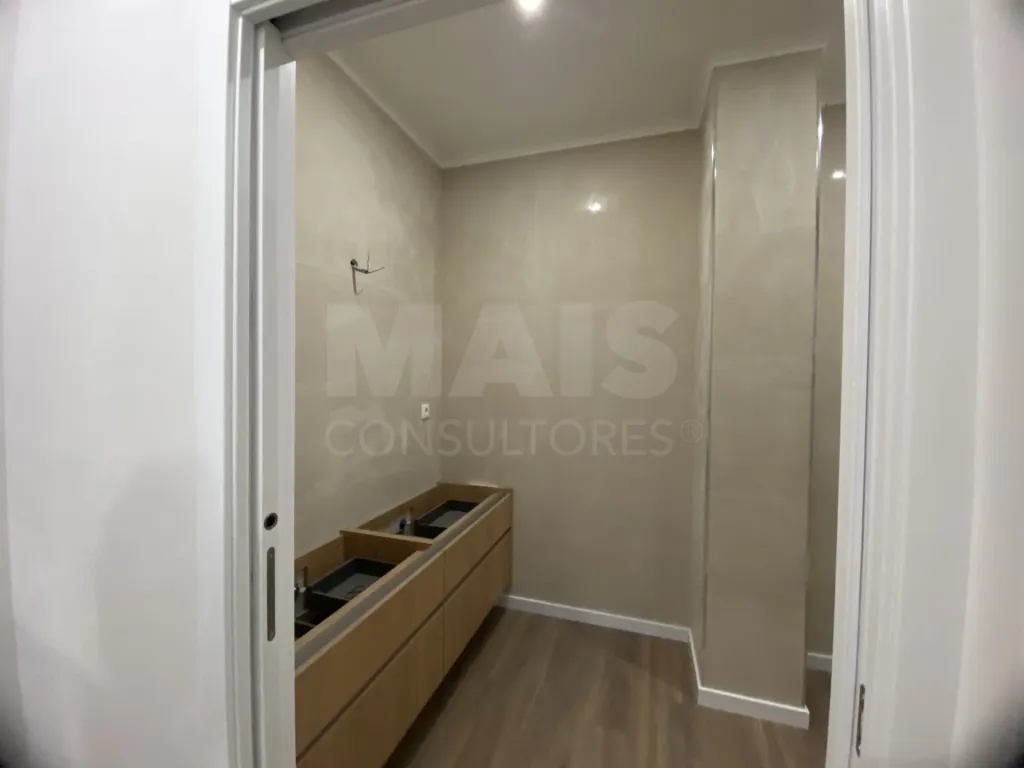 Apartamento T1+ 1 na Rinchoa