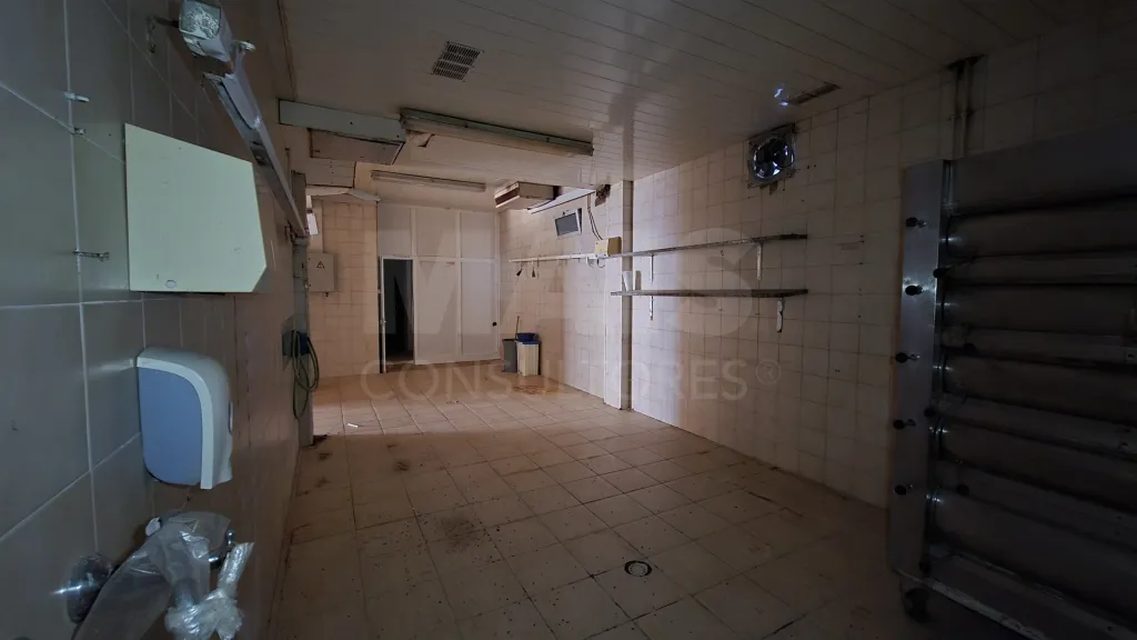 Um espaço. Diferentes caminhos. | 123 M² NO CENTRO DA BENEDITA