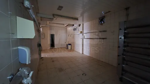 Um espaço. Diferentes caminhos. | 123 M² NO CENTRO DA BENEDITA