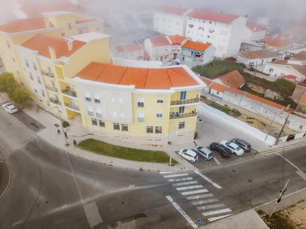 Loja de 214 m² com Potencial para Apartamento T4 ou Dois Apartamentos – Excelente Oportunidade de Investimento