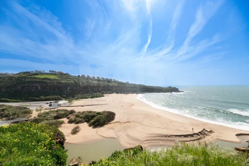 1-bedr. apartment 80 meters from São Lourenço beach, with sea view from the living room balcony and garage