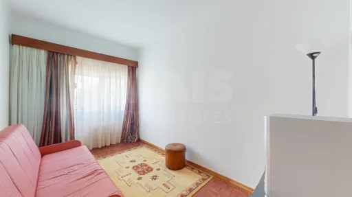 Apartamento T3 Remodelado no Centro de Oeiras | Elevador | 105 m² | Excelente Oportunidade