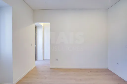 Apartamento T3 Renovado na Cova da Piedade