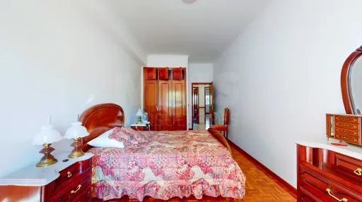 Moradia T5, na calhandriz com piscina