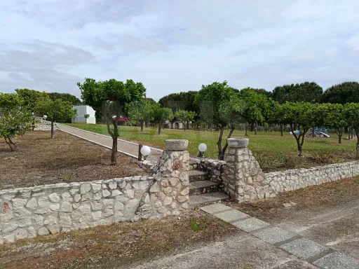Propriedade com Piscina e Instalações Equestres – Um Refúgio Tranquilo com Potencial de Expansão