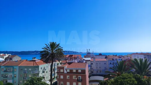 T1 + 1 Dafundo Remodelado Vista Rio e Terraço