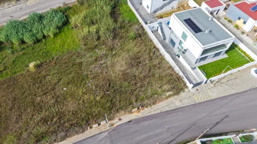 Urban plot for construction of single-family house