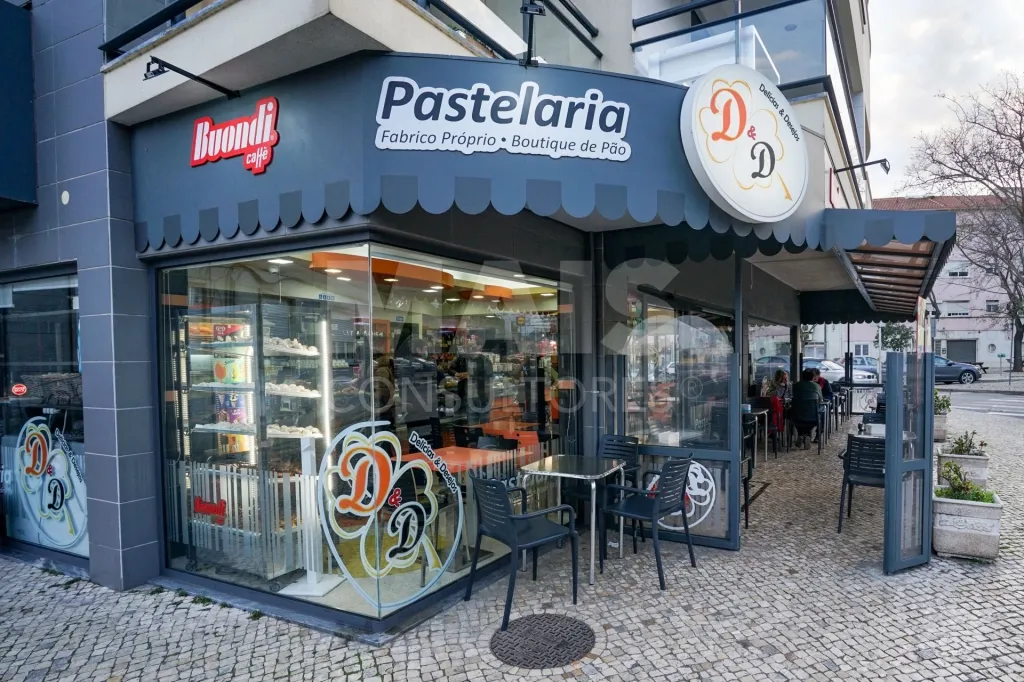 Pastelaria em Moscavide com  esplanada e fabrico próprio