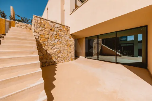 Moradia T5 com Piscina - Vista Golfe e Mar