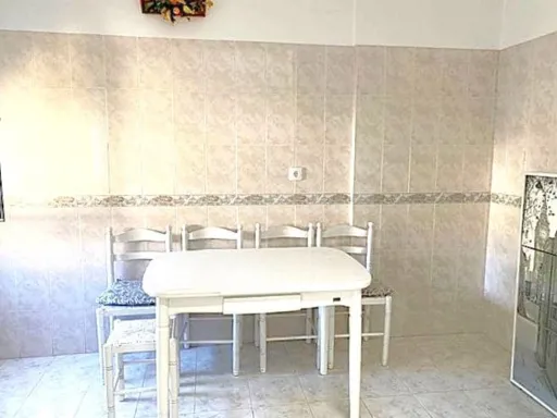 Apartamento T3 (originalmente T4) com 115 m² na Venteira – Amadora
