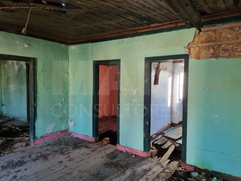 Moradia em ruinas, em Barreirinhas, ALCANEDE