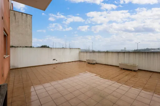 Moradia T3 no Centro do Bombarral – Conforto, Espaço e Qualidade de Vida