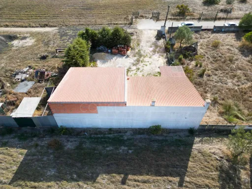 Oportunidade de negócio Moradia T2+2 em fase de acabamentos em terreno 614m2