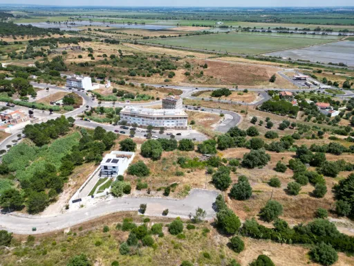 Urban plot with 335 sqm in Azambuja