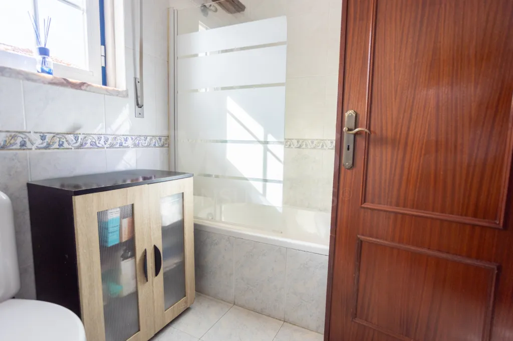 Apartamento T3 com arrecadação em Samora Correia