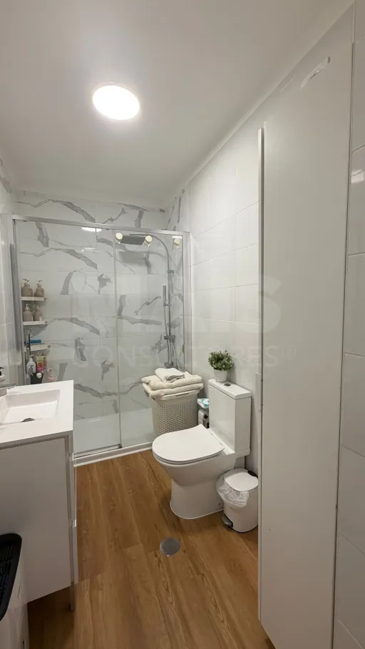 Apartamento T2 Remodelado no Centro do Cadaval