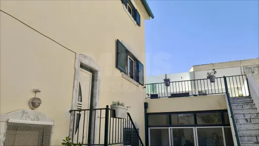 2-Bedroom + 1 Apartment in a Townhouse with a Terrace, Ocean View, Jacuzzi, and Parking!