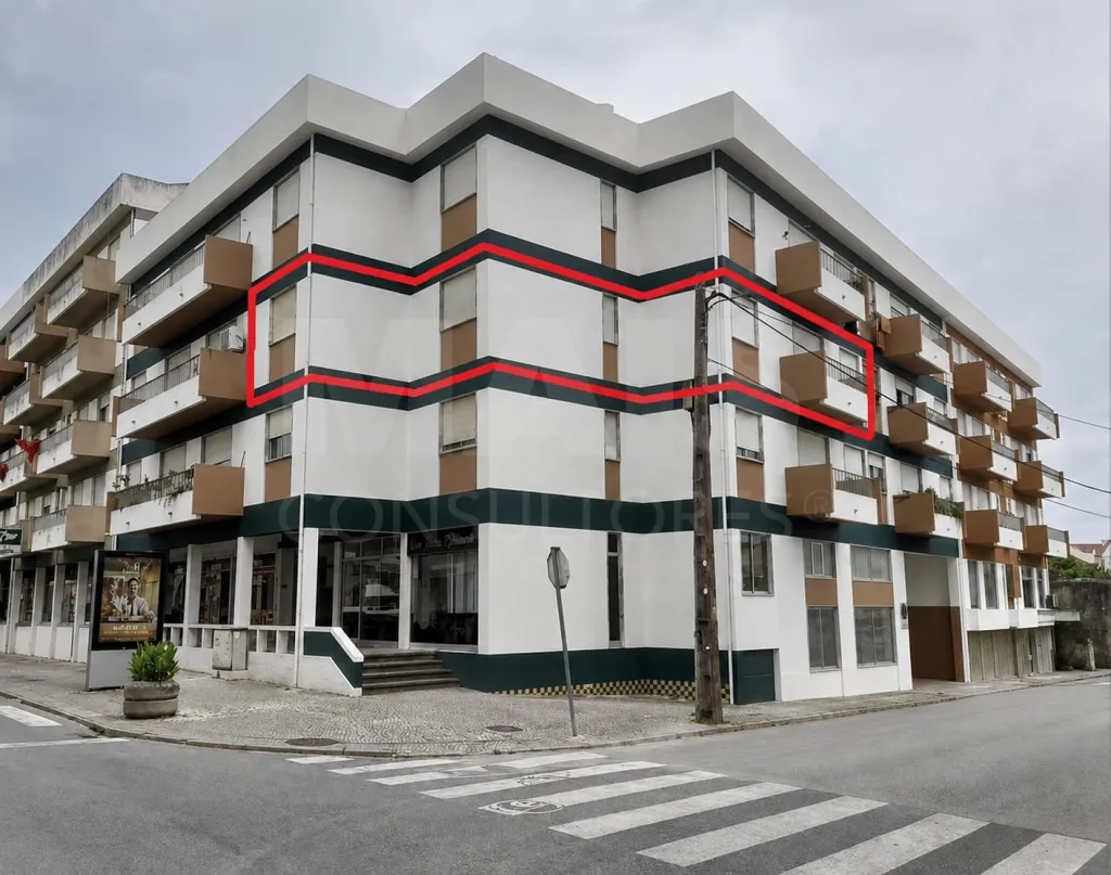 Apartamento T3 | Varanda | Centro do Bombarral