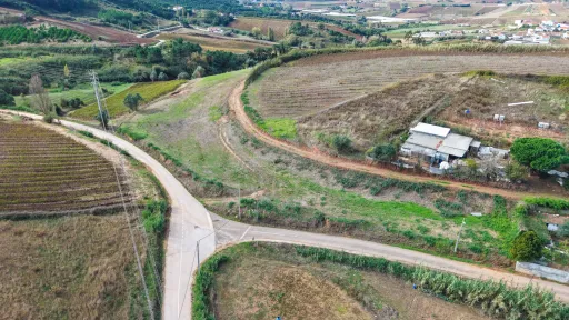 Rustic land with a network of developable areas