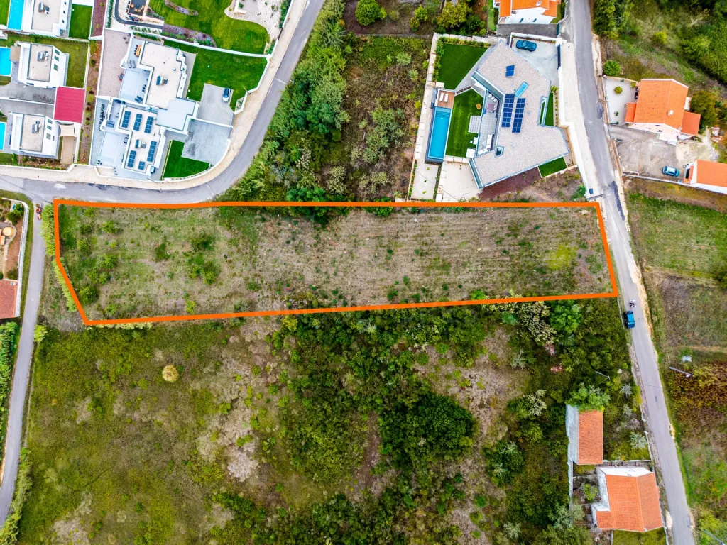Terreno de 3.487m2 c/ viabilidade de construção