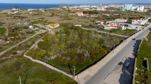 Terreno 6.000m2 com vista mar em Peniche