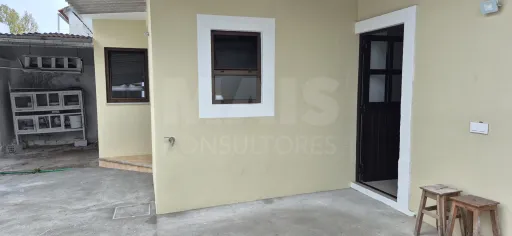 Refurbished 3-bedroom house with patio, garden and parking space