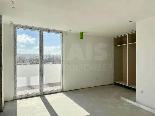 Exclusiva Penthouse Duplex T4 com Piscina Privada | Lourinhã