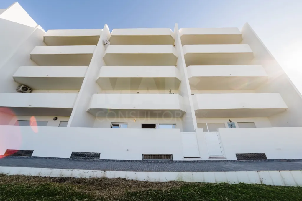 T2 on Baleal's seafront