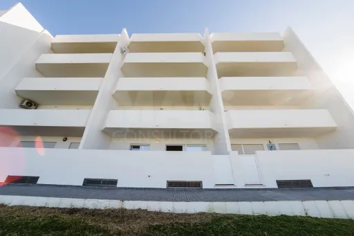 T2 on Baleal's seafront