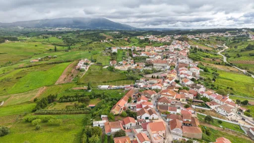 Moradia T2 para Remodelar – Pocariça, Olhalvo