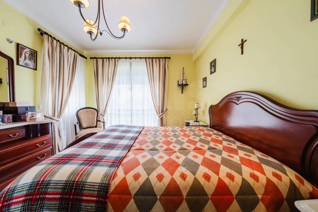 Apartamento T3 na Encosta do Sol — Espaço, Conforto e Excelente Exposição Solar