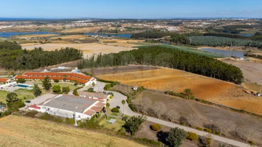 Parcela de terreno rústico de 4.700m2 em Atouguia da Baleia