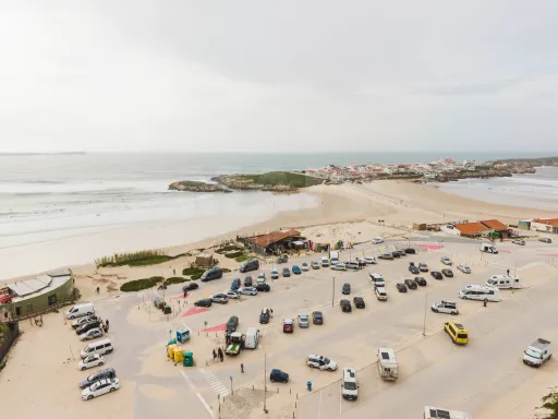Terreno de 1980 m2 ao lado da praia.