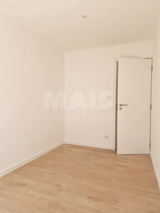 Apartamento T2+1 em Castanhera do Ribatejo